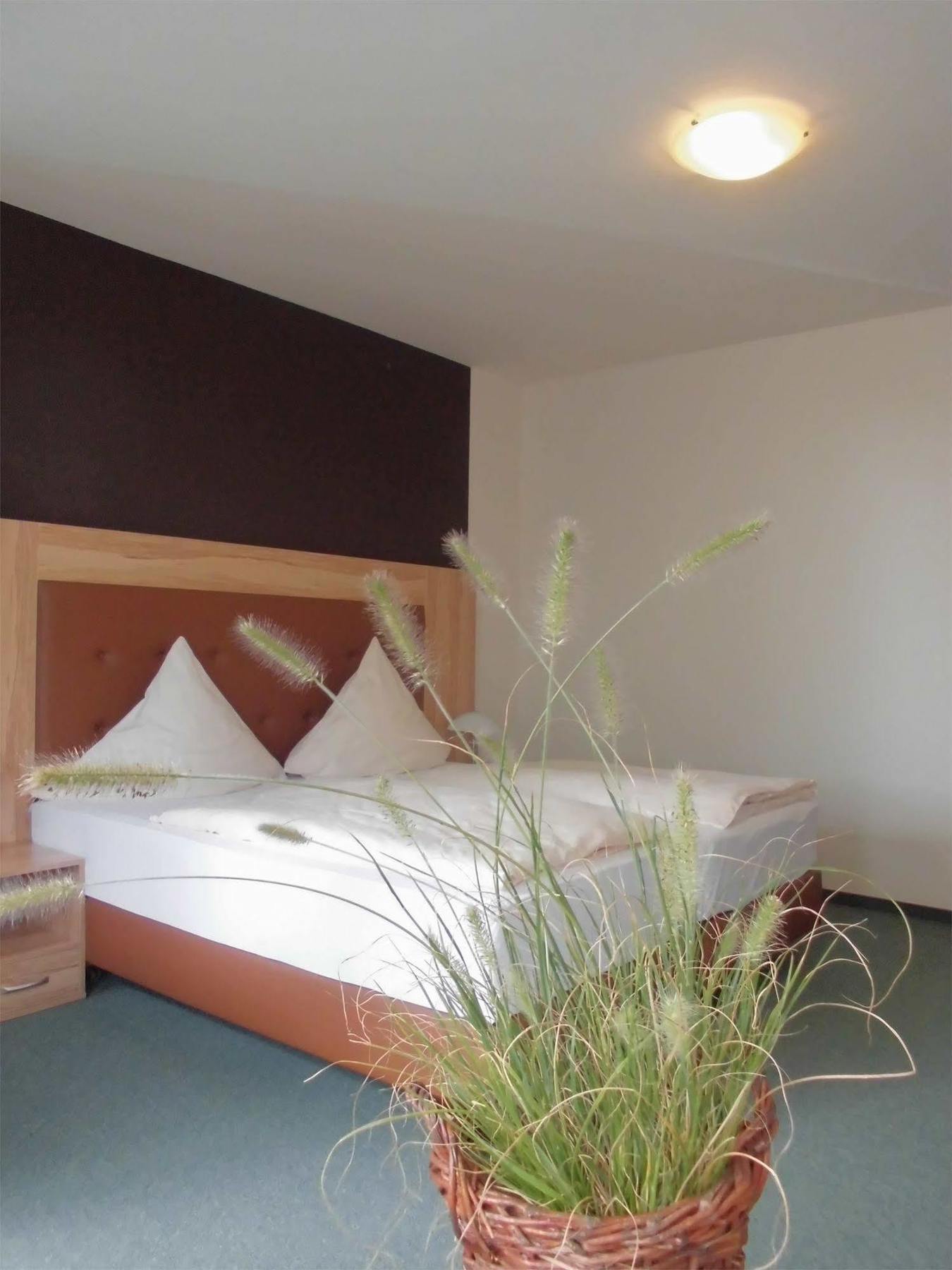 Hotel Roeb Nideggen Zewnętrze zdjęcie