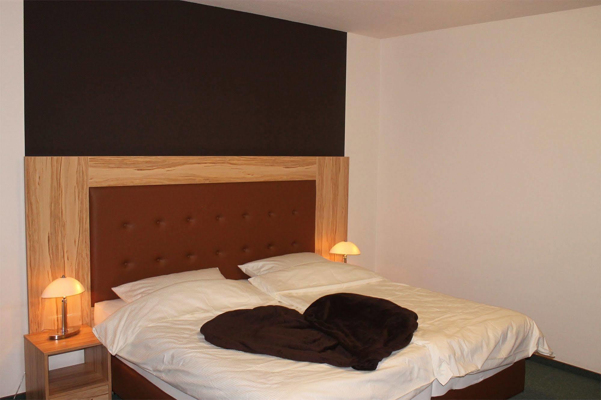 Hotel Roeb Nideggen Zewnętrze zdjęcie